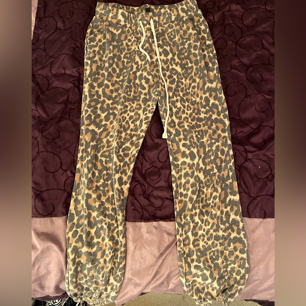 Lulu’s sweatpants. Leopard print. US size XS. Barely worn, very good condition.